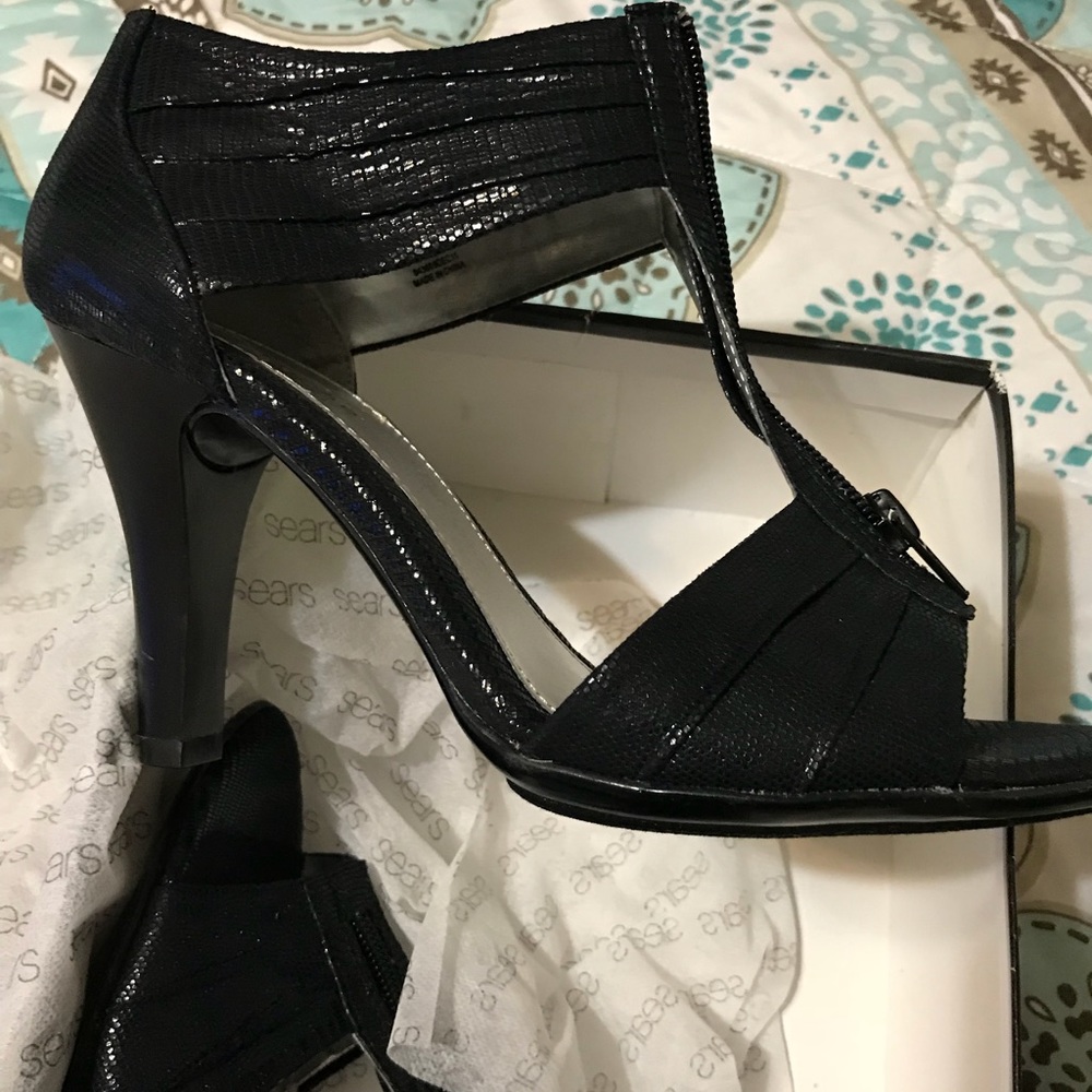 Black Gladiator shoes